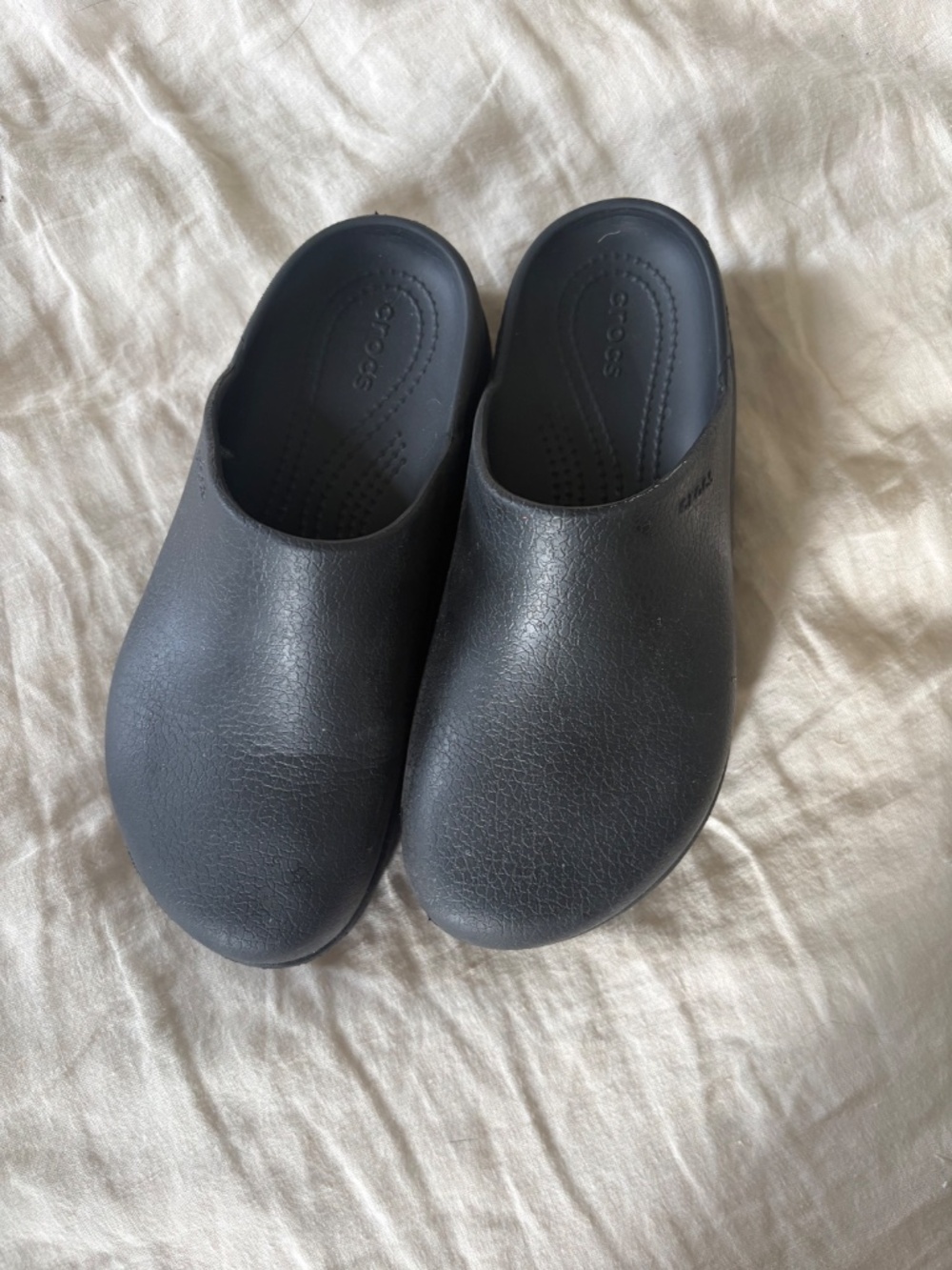 CROCS platform clogs - Picture 2 of 5